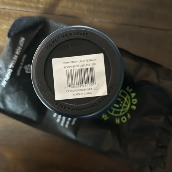 Brumate NAV 22oz in Matte Navy. Brand New! - Picture 4 of 5